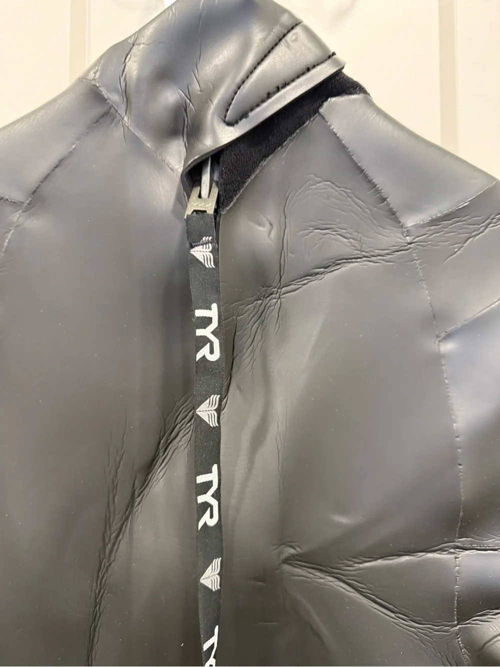 TYR Black Women's Hurricane Full Wetsuit size Large